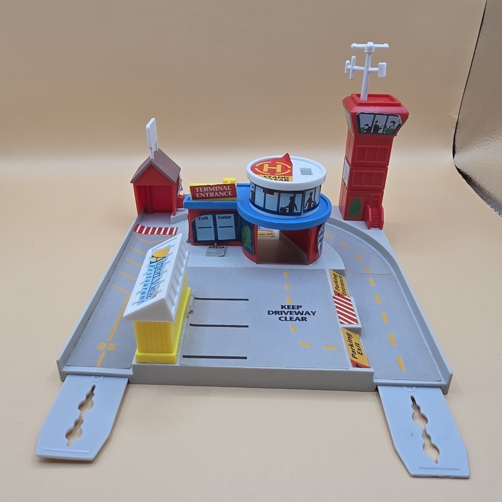 1991 Micro Machines Hiways & Byways Airport Plaza Playset Vintage - Picture 3 of 4